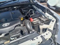 
										2025 Toyota Hilux full									