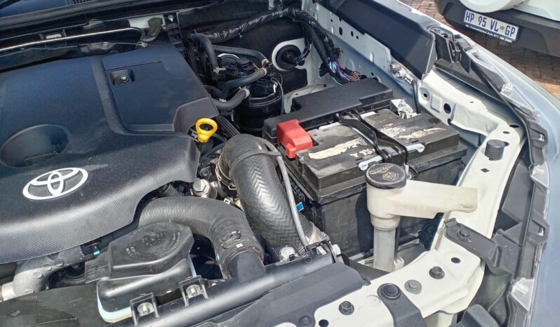 
								2025 Toyota Hilux full									