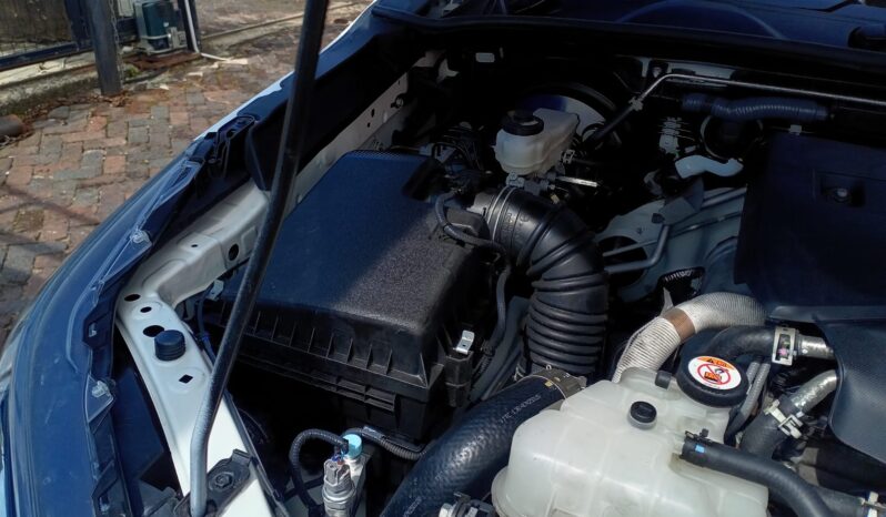 
								2025 Toyota Hilux full									