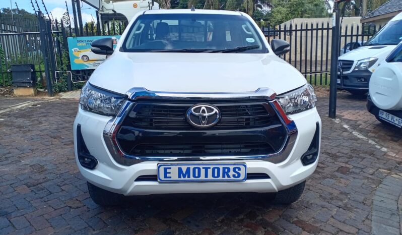 
								2025 Toyota Hilux full									