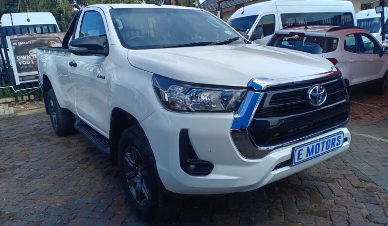 
								2025 Toyota Hilux full									