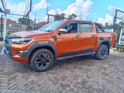 
										2020 Toyota Hilux full									