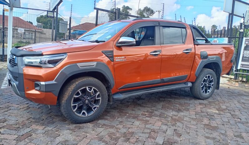 
								2020 Toyota Hilux full									