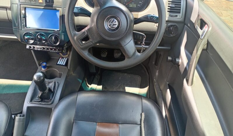 
								2010 VW POLO full									